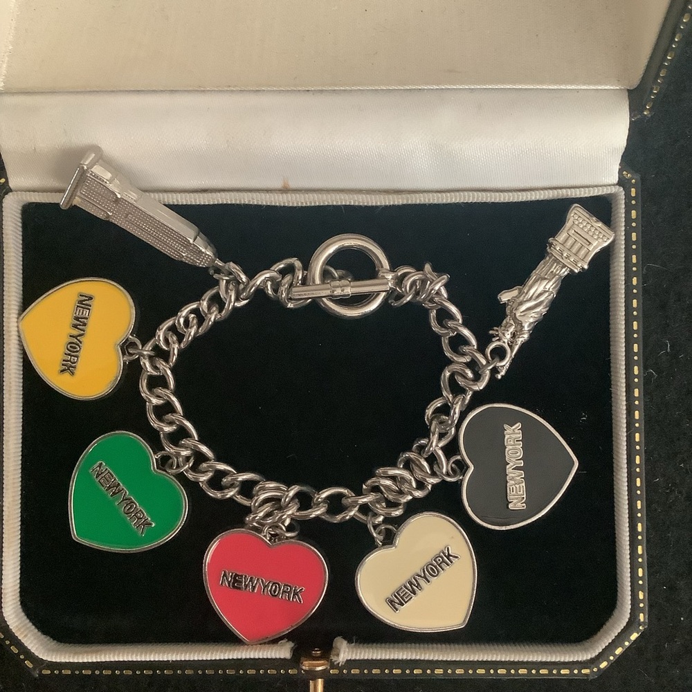 New York Statue of Liberty charm bracelet.